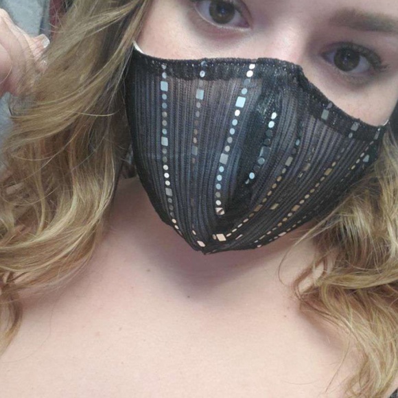 4 masks SPECIAL ORDER FOR @numoon7 - Picture 8 of 10